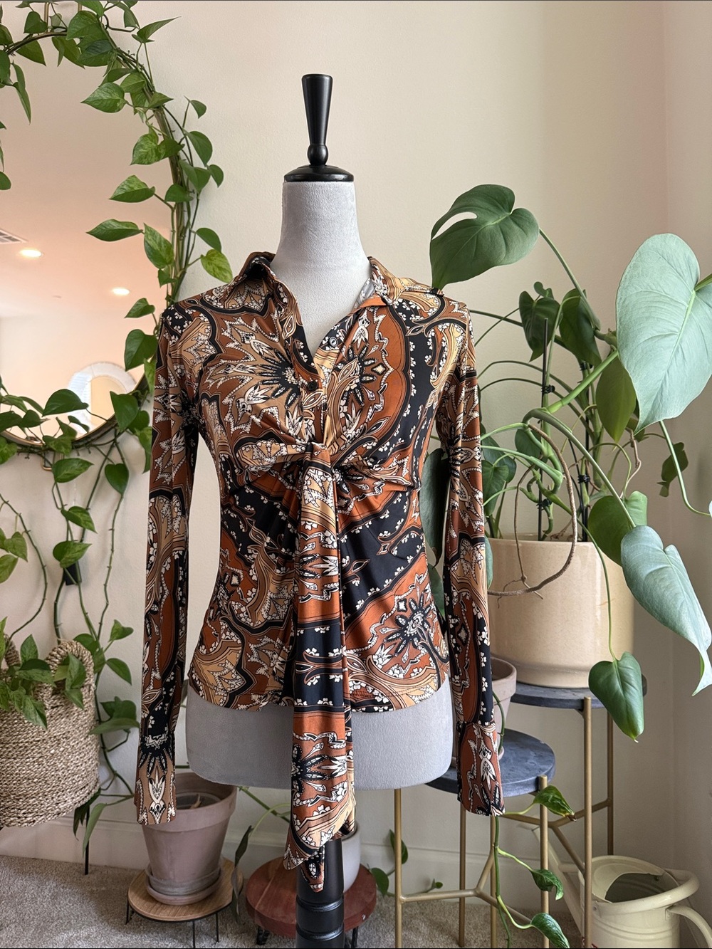 Tie-Front Paisley Button-Down Blouse - Brown/Black